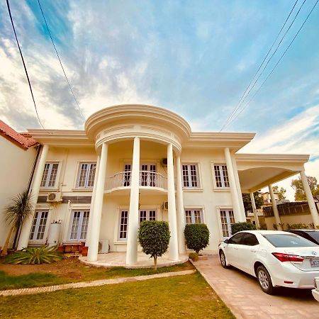 Shelton'S Rezidor House Hotel Peshawar Esterno foto